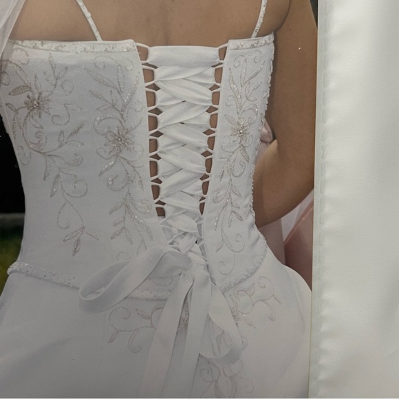 Maggie Sottero Wedding Dress - Picture 1 of 8